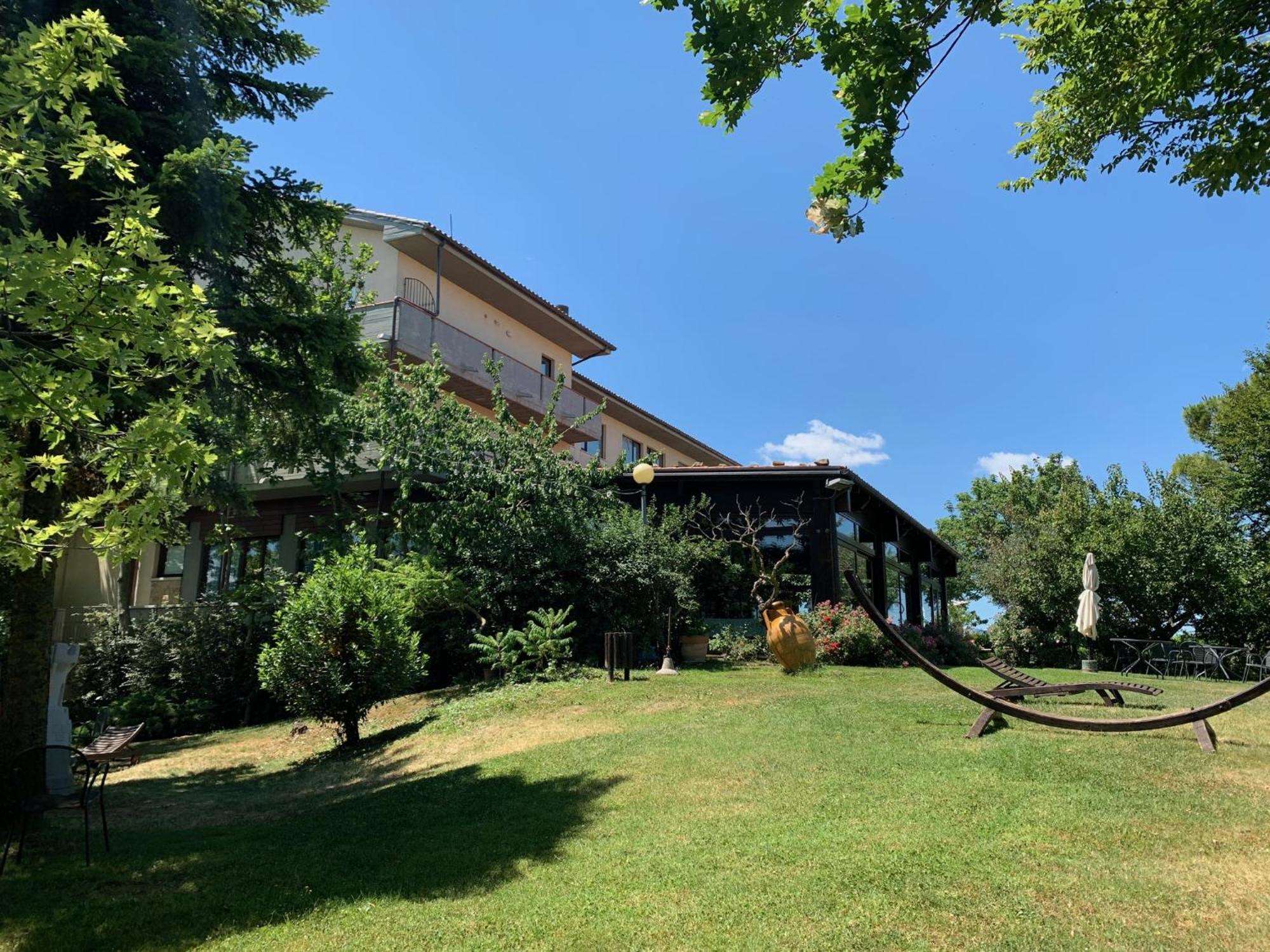 Hotel Tetto Delle Marche - Ristorante Dei Conti Cingoli Exteriér fotografie
