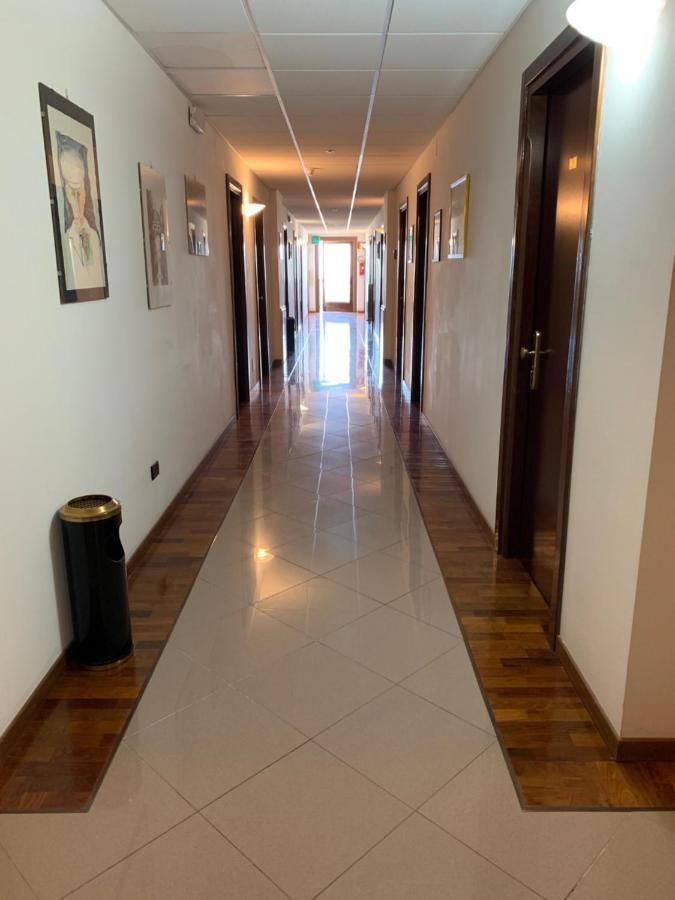 Hotel Tetto Delle Marche - Ristorante Dei Conti Cingoli Exteriér fotografie